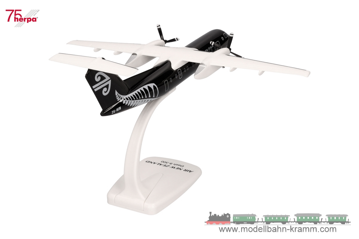 Herpa 614252, EAN 4013150614252: 1:100 Air New Zealand DHC-8-300 - All black livery – ZK-NEM