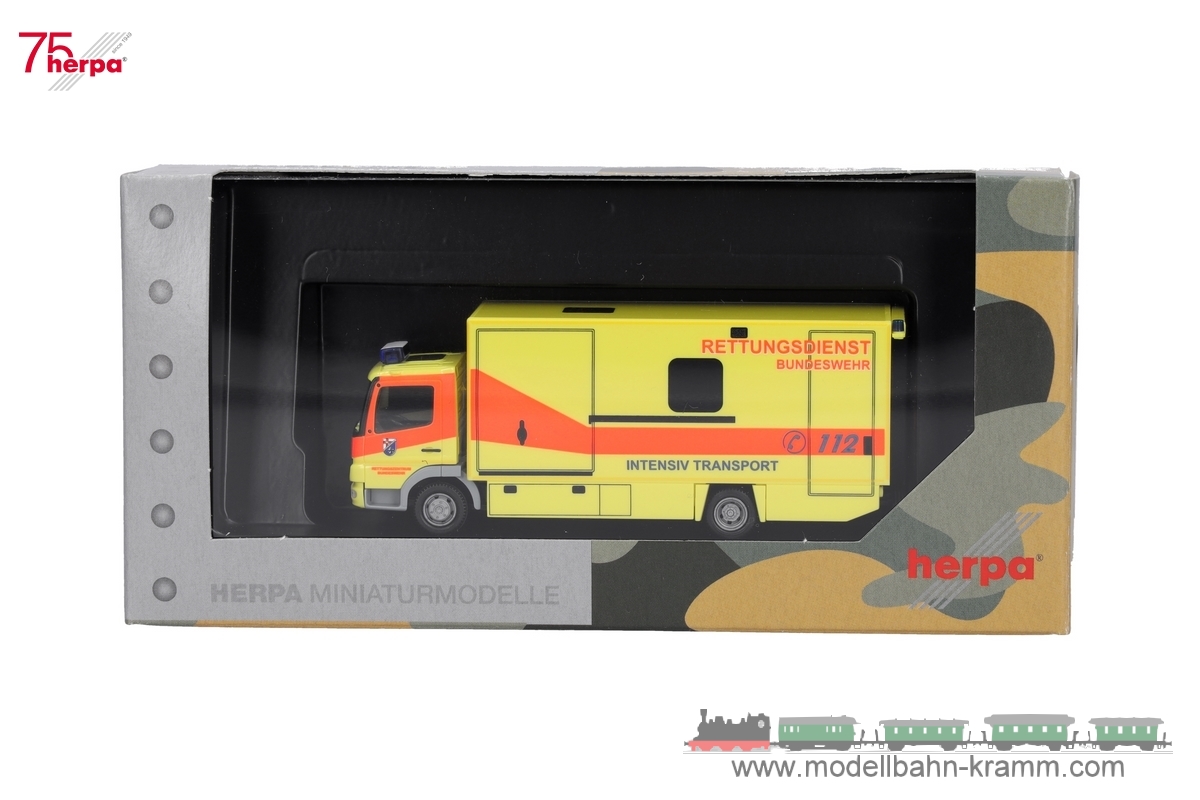 Herpa 747097, EAN 4013150747097: 1:87 Mercedes-Benz Atego 2008 Koffer-LKW Bundeswehrkrankenhaus