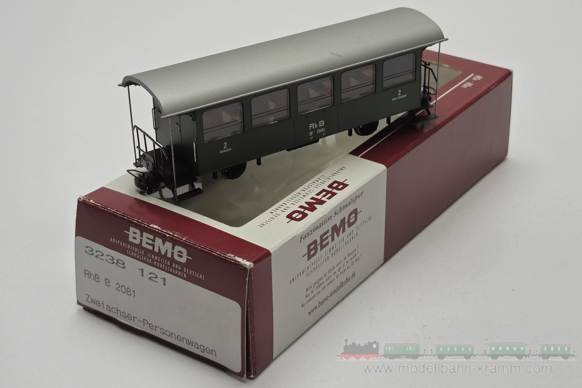 1A.Gebrauchtware 083.3238121.001, EAN 2000075659446: Bemo HOm DC 3238121 Personenwagen B  2-achsig 2081 grün RhB